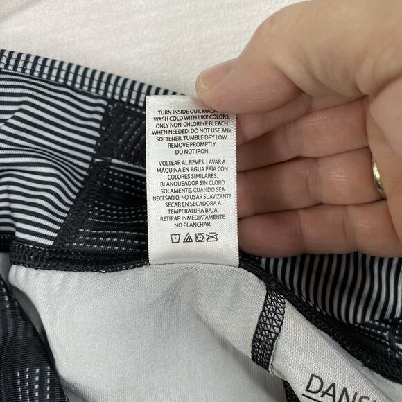 Danskin Now Womens L 12-14 Geometric Print Capri Leggings Athletic Workout - Picture 13 of 13